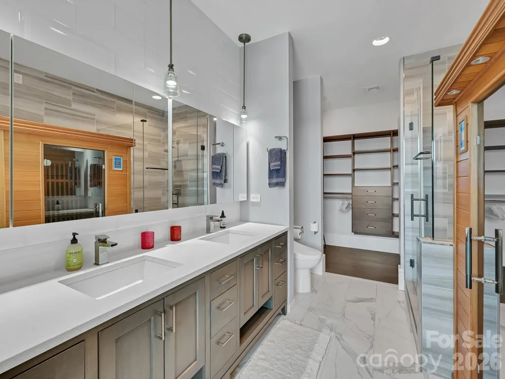 7 Patton Avenue #1103 Asheville, NC 28801