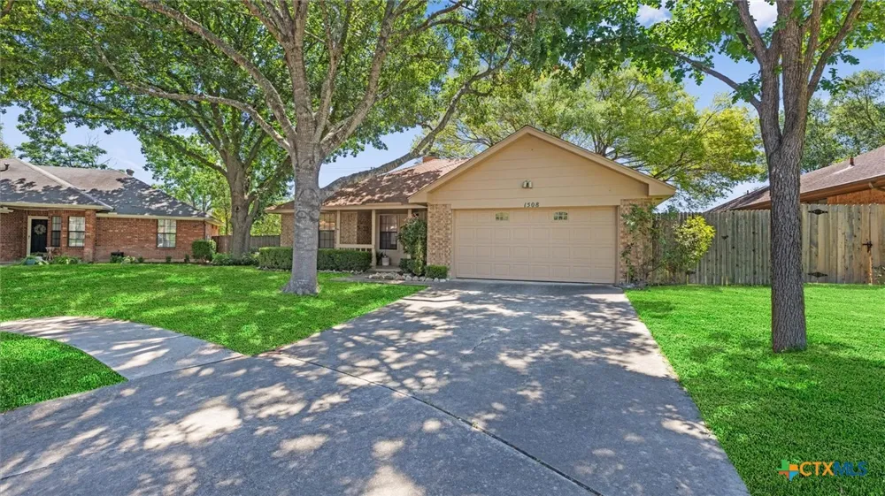 1508 Greenwood Schertz, TX 78154
