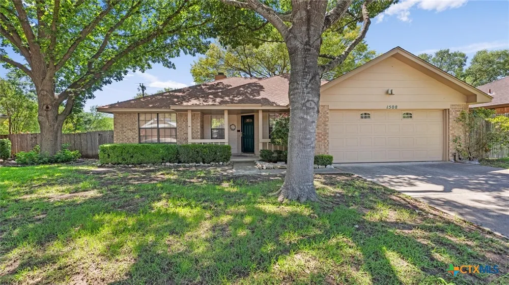 1508 Greenwood Schertz, TX 78154