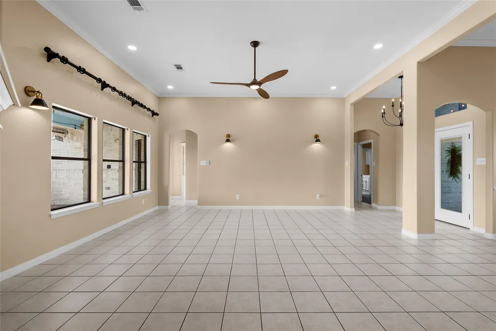616 County Road 44 Angleton, TX 77515