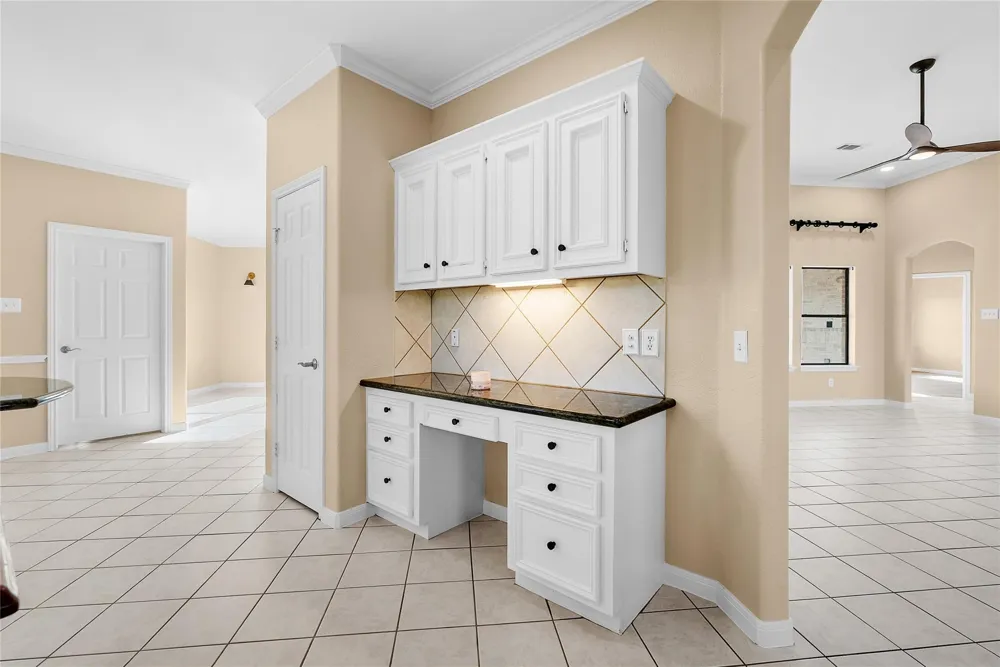 616 County Road 44 Angleton, TX 77515