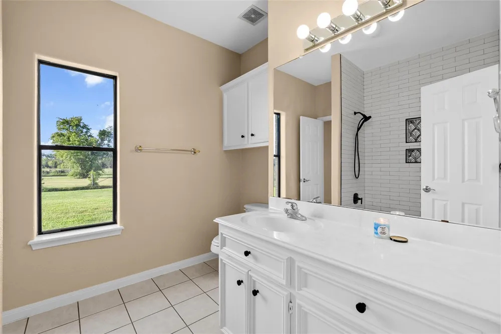 616 County Road 44 Angleton, TX 77515