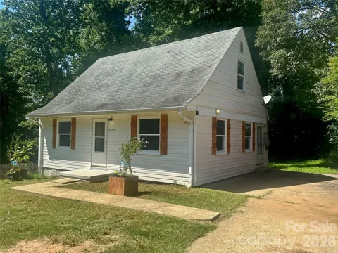 1005 William Drive