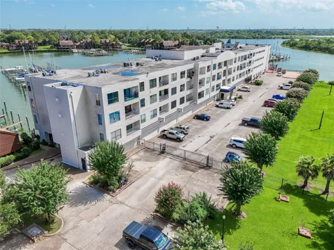793 Davis Road #105