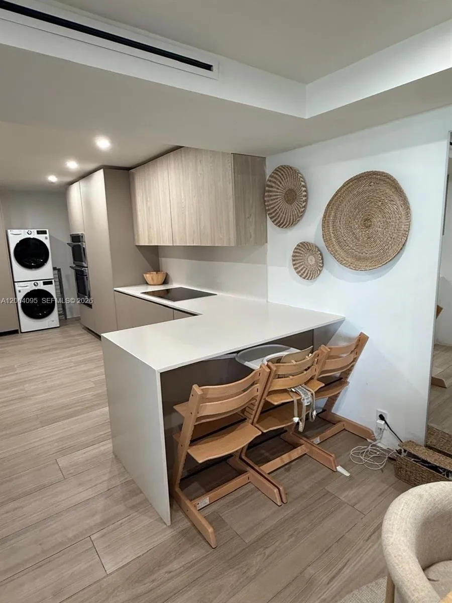 1111 Crandon Blvd #B1004 Key Biscayne, FL 33149