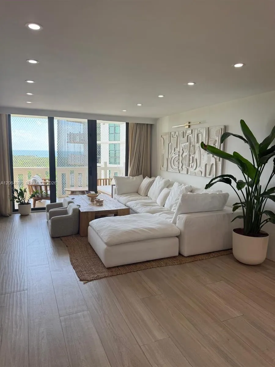 1111 Crandon Blvd #B1004 Key Biscayne, FL 33149