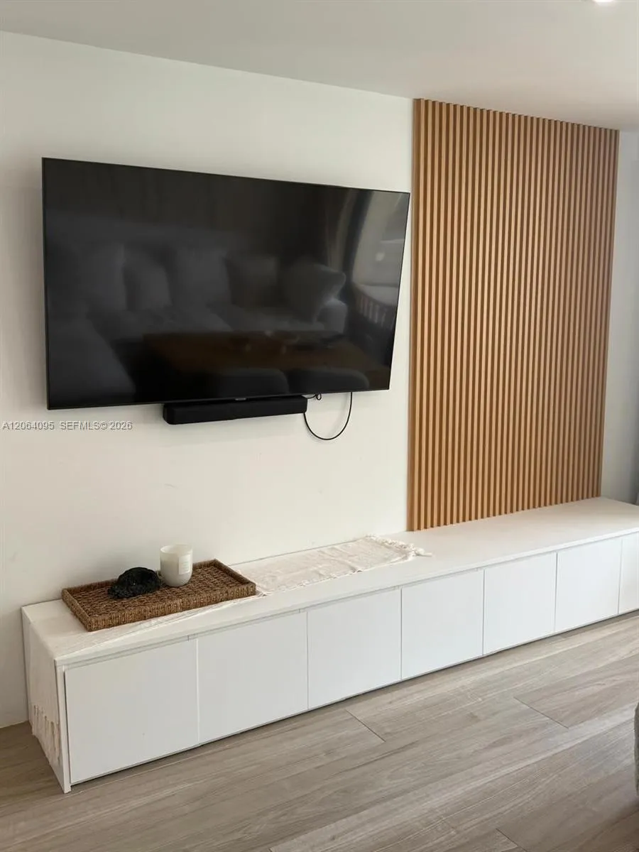 1111 Crandon Blvd #B1004 Key Biscayne, FL 33149