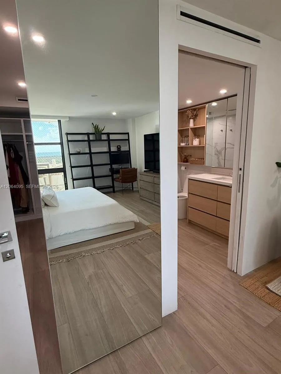 1111 Crandon Blvd #B1004 Key Biscayne, FL 33149