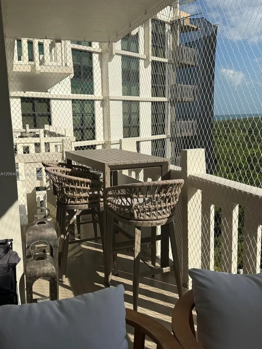 1111 Crandon Blvd #B1004 Key Biscayne, FL 33149