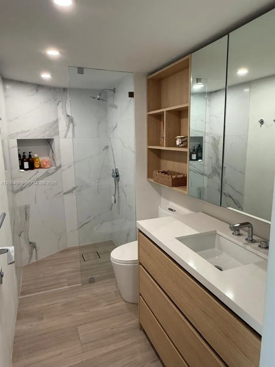 1111 Crandon Blvd #B1004 Key Biscayne, FL 33149
