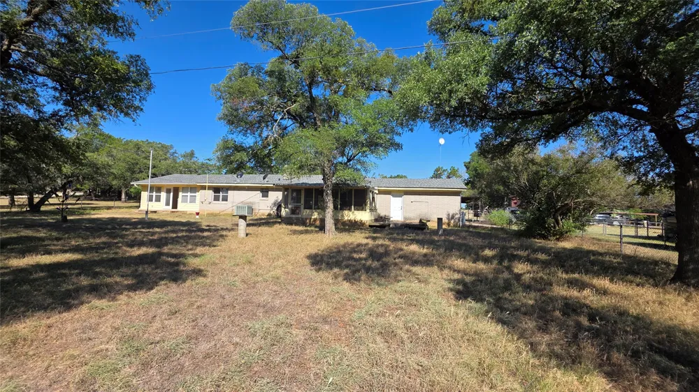 274 County Road 1500 Morgan, TX 76671