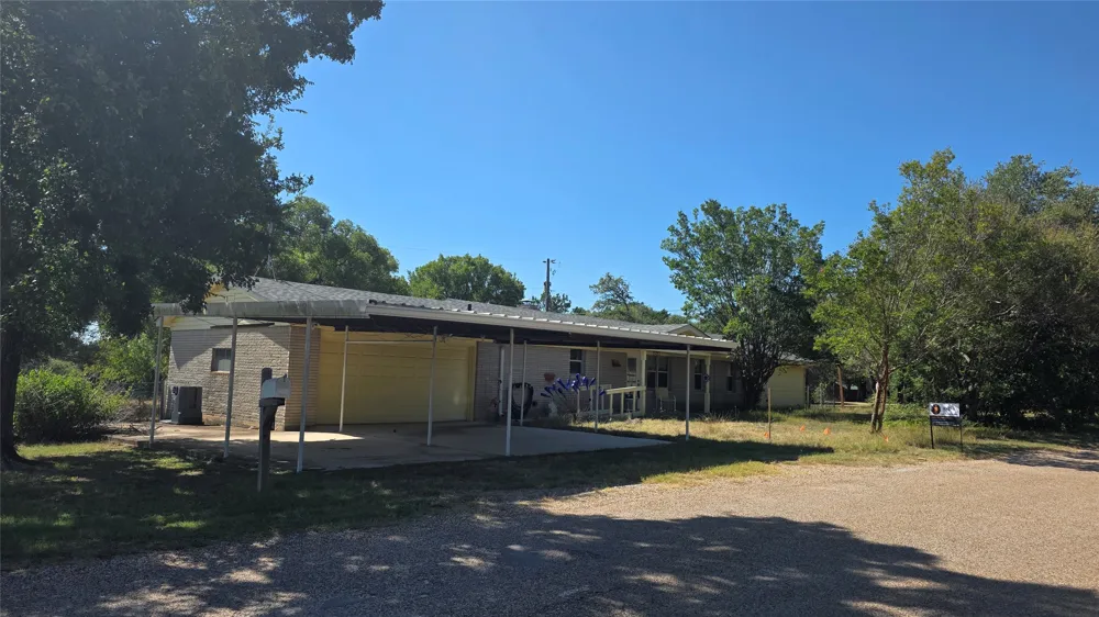 274 County Road 1500 Morgan, TX 76671