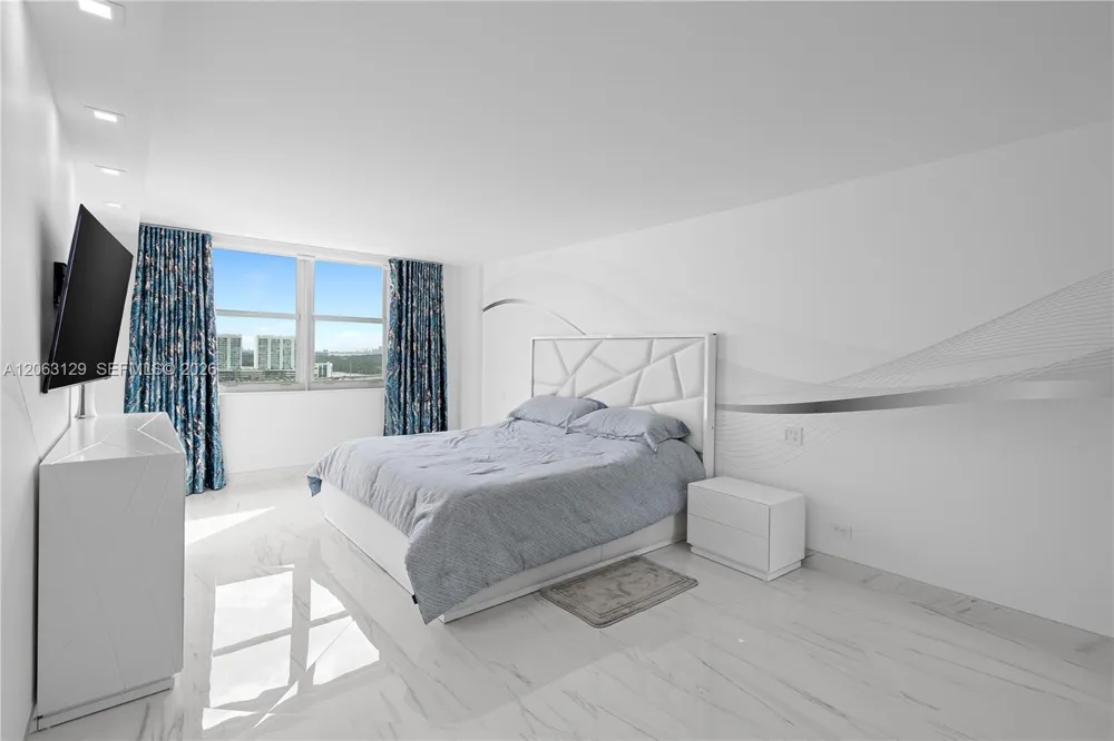 250 174th St #1803 Sunny Isles Beach, FL 33160