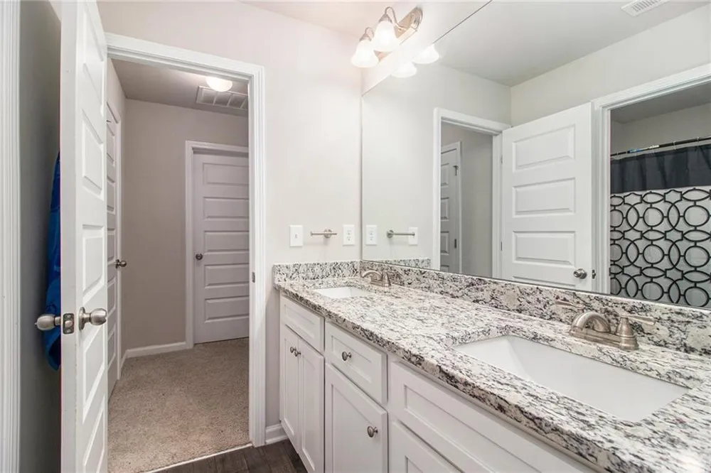 20 Richmond Trail Oxford, GA 30054