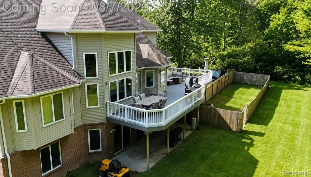 65690 North Avenue Ray Township, MI 48096