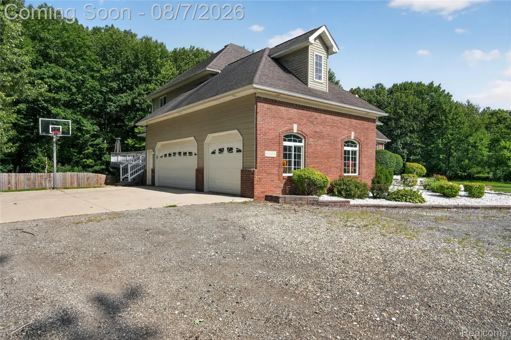65690 North Avenue Ray Township, MI 48096
