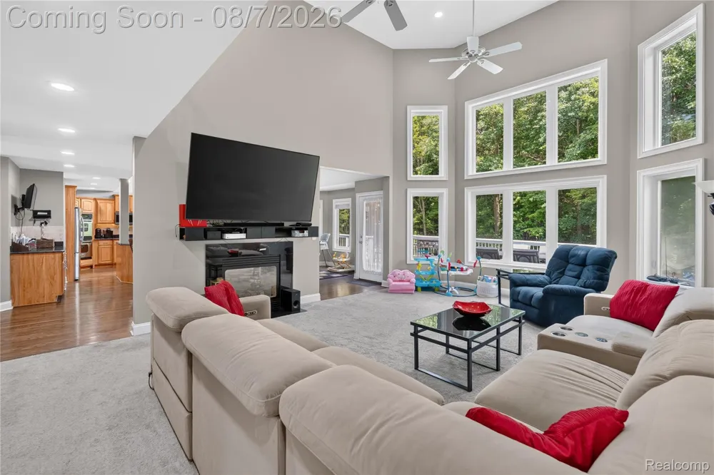 65690 North Avenue Ray Township, MI 48096