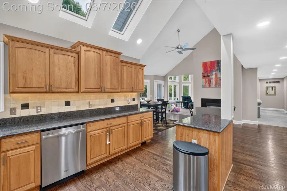 65690 North Avenue Ray Township, MI 48096
