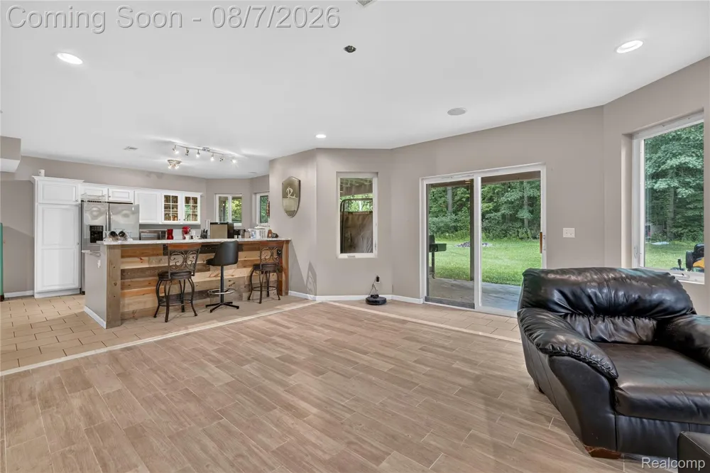 65690 North Avenue Ray Township, MI 48096