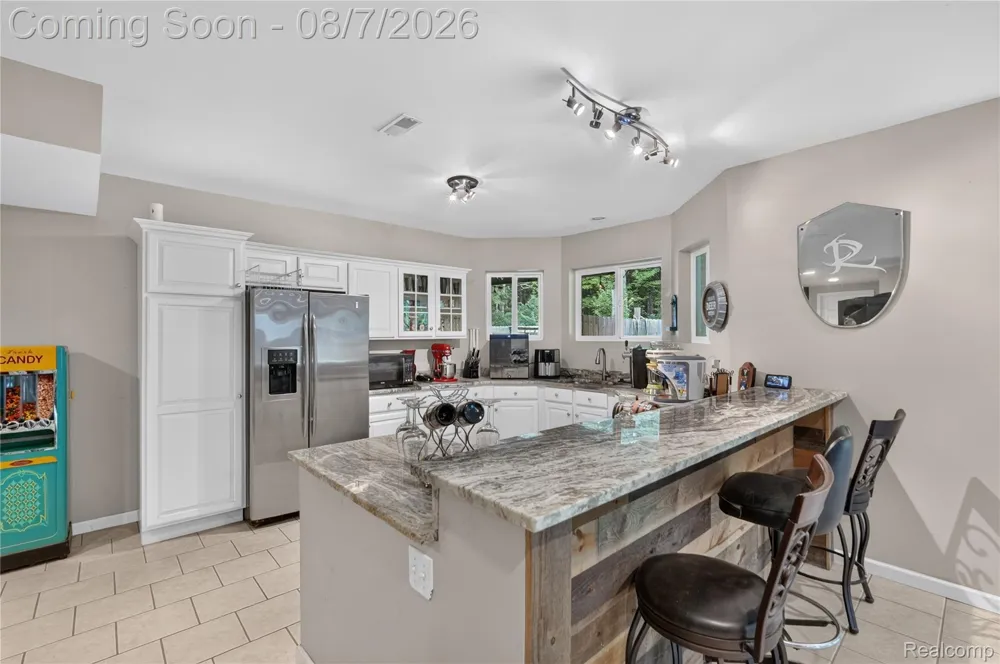 65690 North Avenue Ray Township, MI 48096