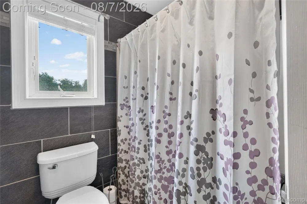 65690 North Avenue Ray Township, MI 48096