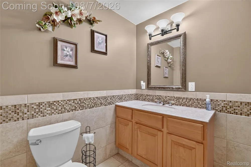65690 North Avenue Ray Township, MI 48096