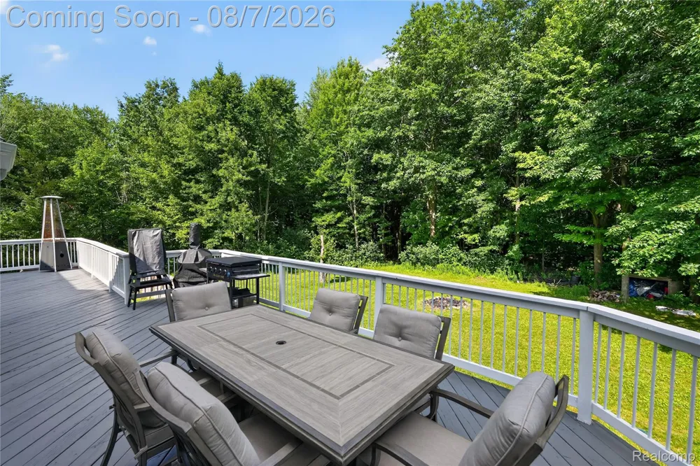 65690 North Avenue Ray Township, MI 48096