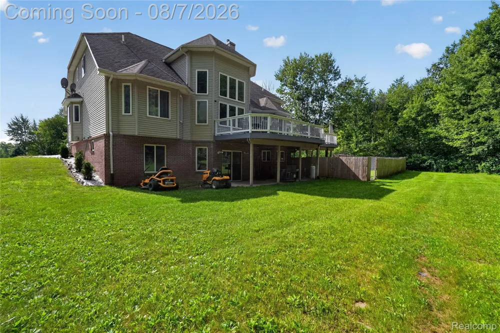 65690 North Avenue Ray Township, MI 48096