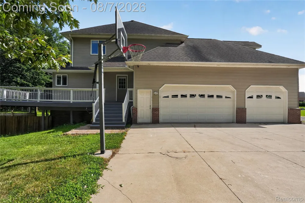 65690 North Avenue Ray Township, MI 48096
