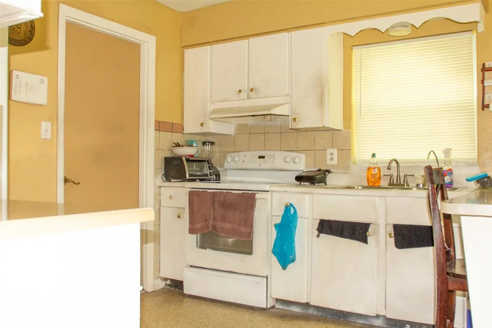 4835 KATHY JO TERRACE Orlando, FL 32808