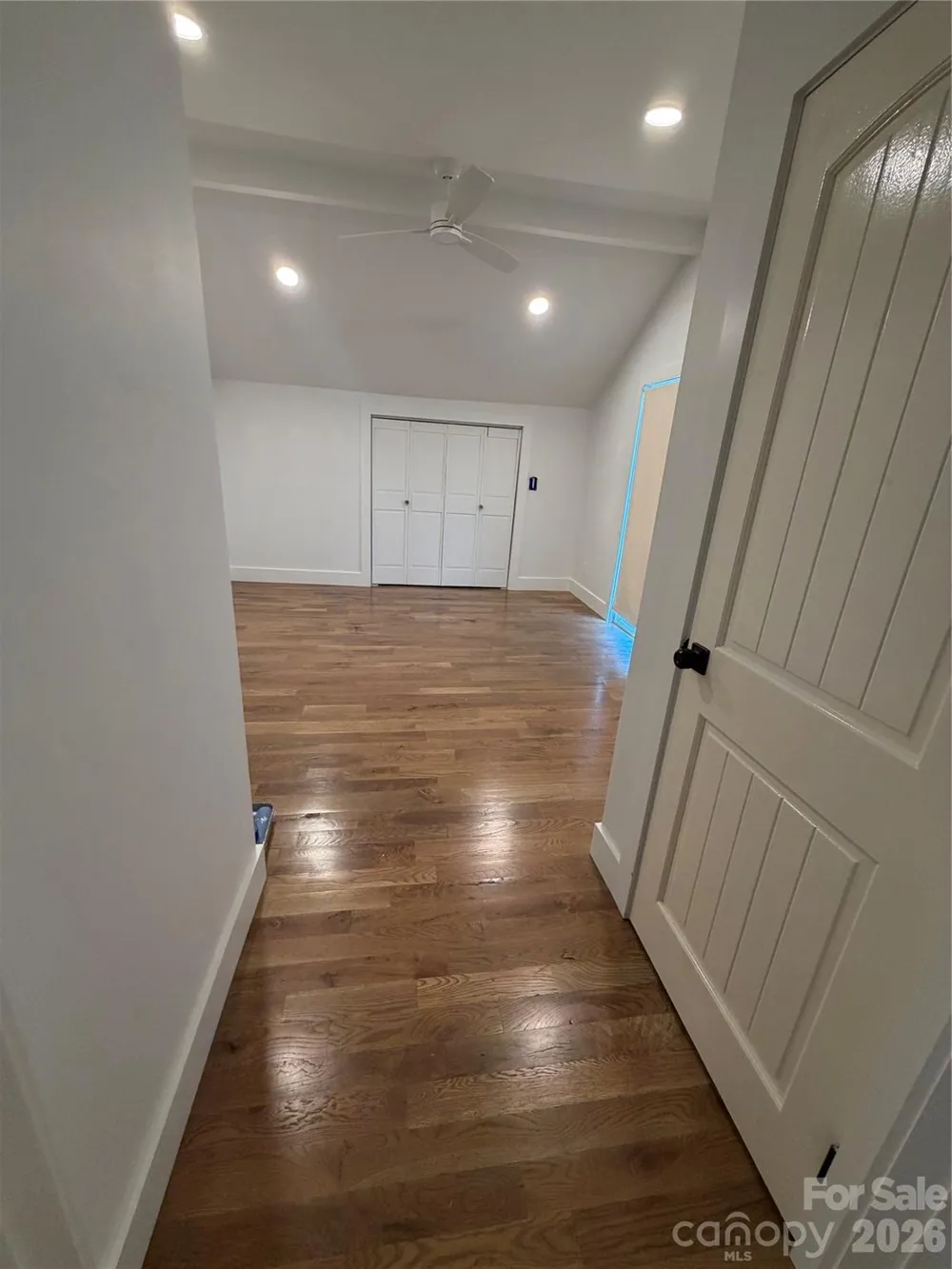 16 Riverside Drive Barnardsville, NC 28709