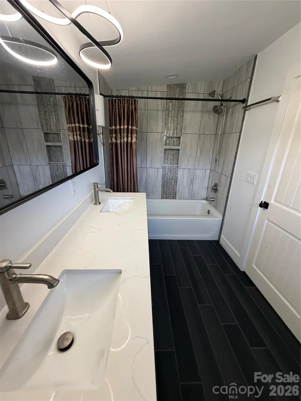 16 Riverside Drive Barnardsville, NC 28709
