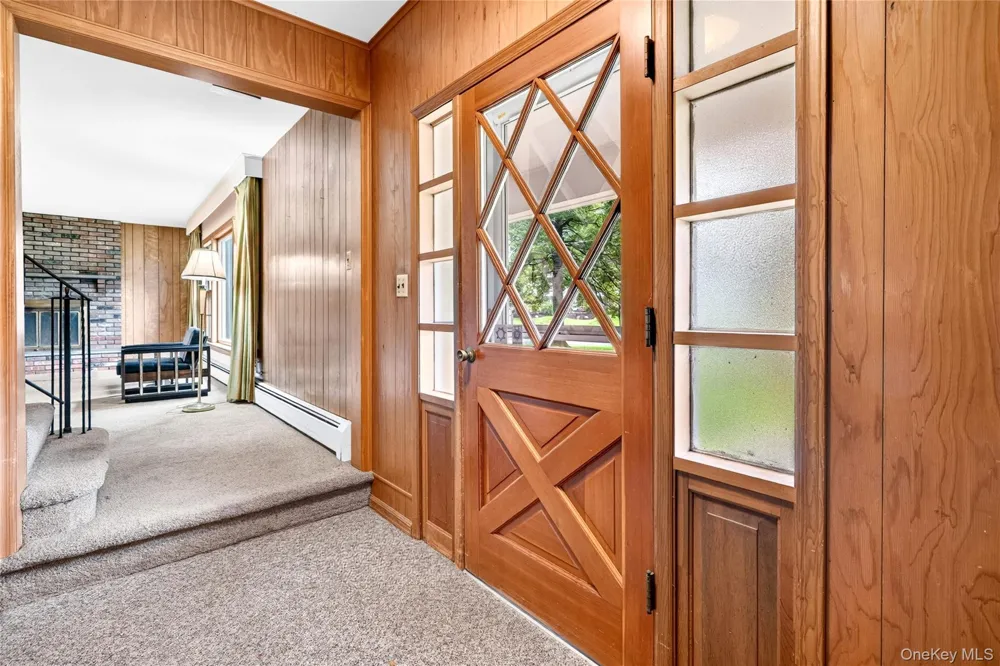 2 Laura Lane Spring Valley, NY 10977