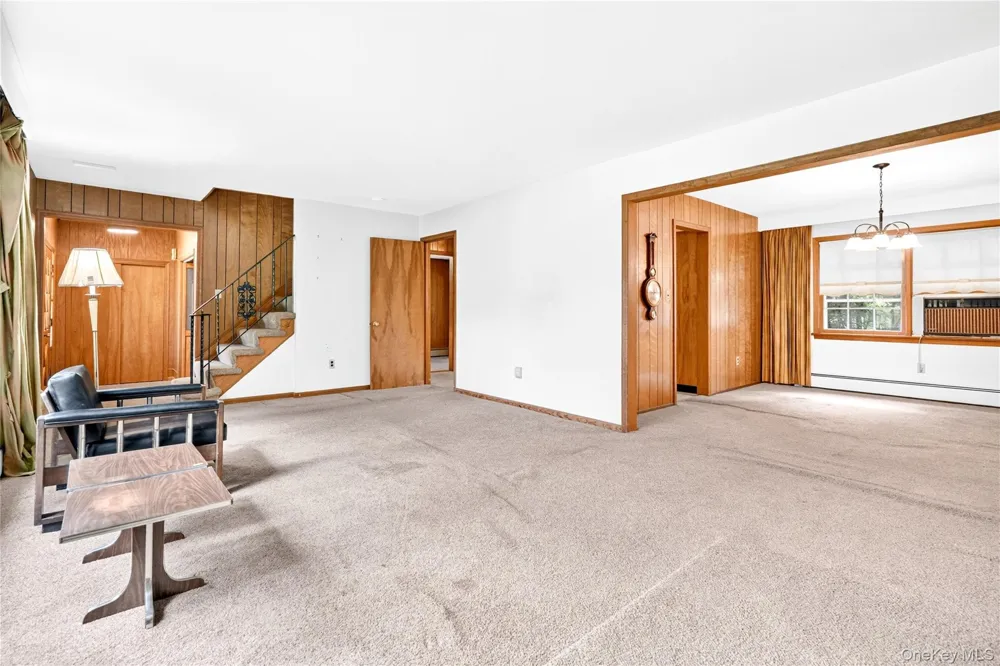 2 Laura Lane Spring Valley, NY 10977