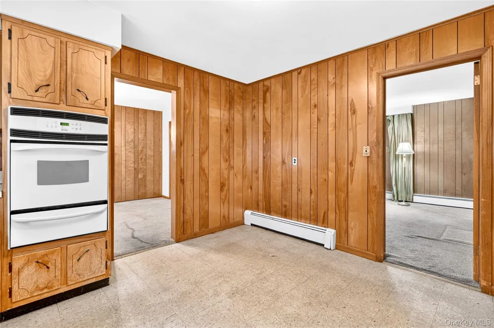 2 Laura Lane Spring Valley, NY 10977