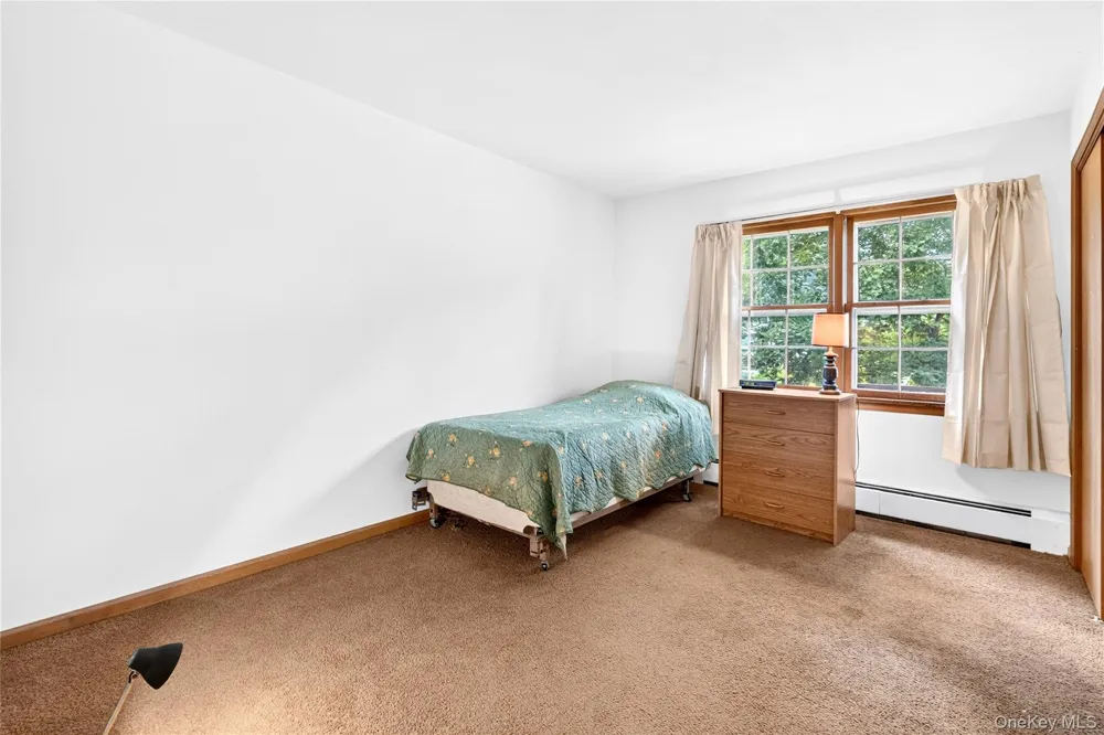 2 Laura Lane Spring Valley, NY 10977