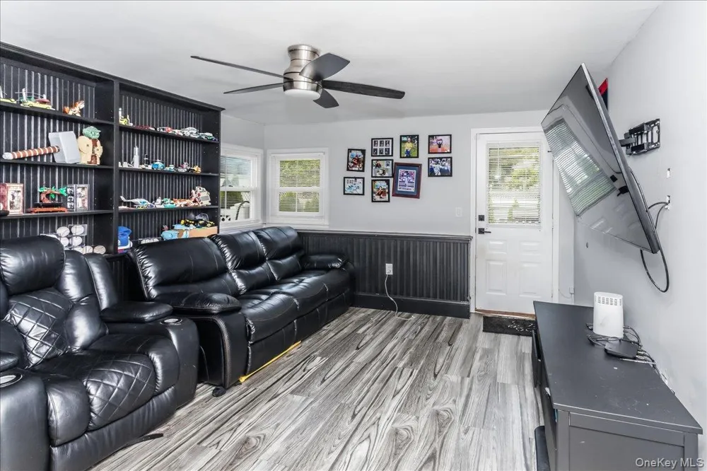 16 Netz Place Albertson, NY 11507