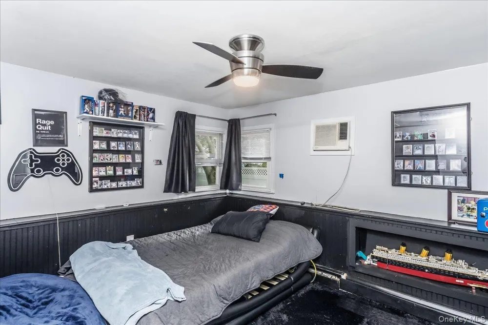 16 Netz Place Albertson, NY 11507