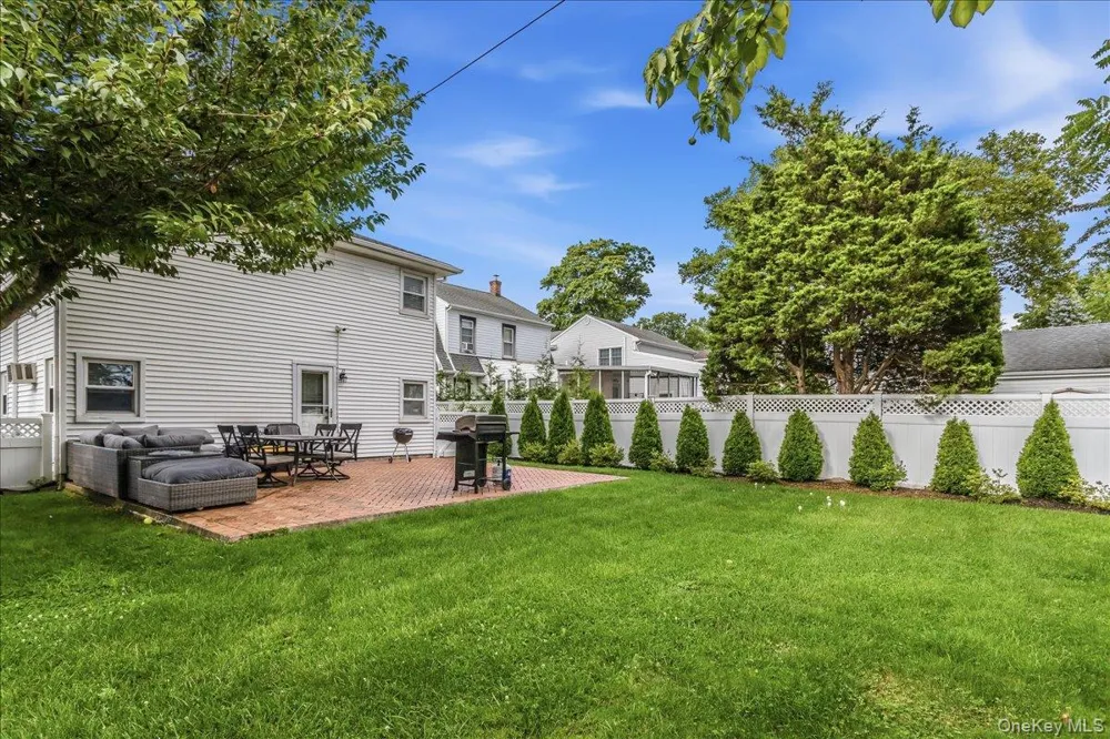 16 Netz Place Albertson, NY 11507