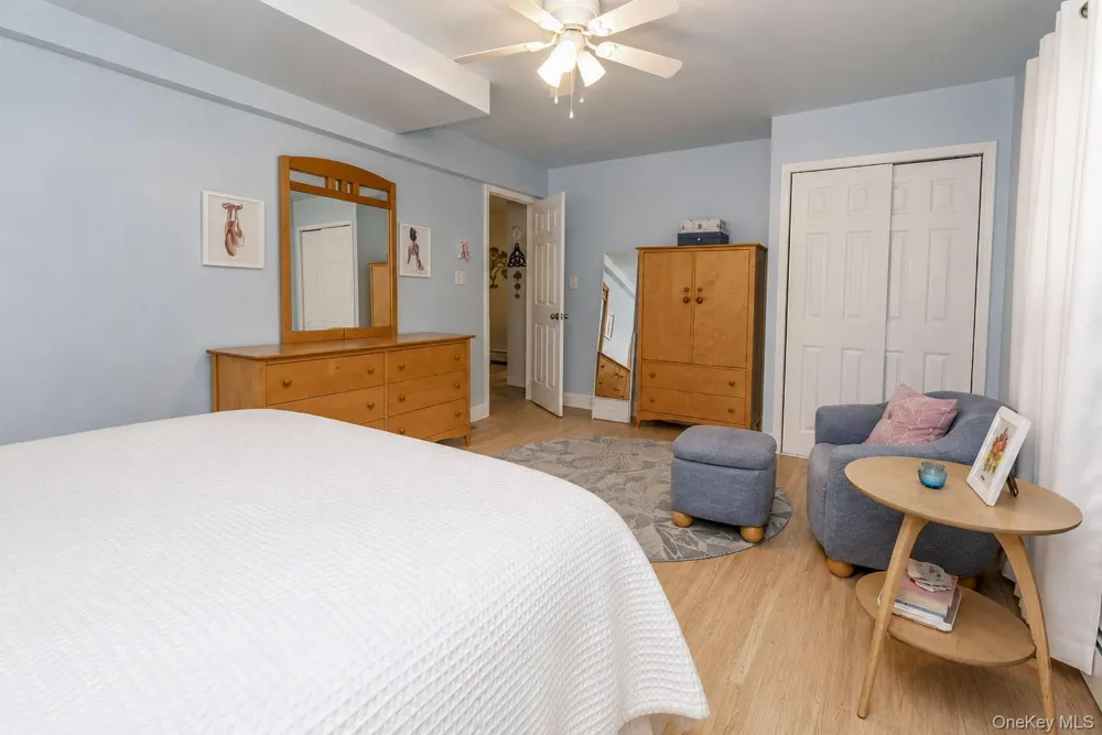 386 Nashopa Road Bloomingburg, NY 12721