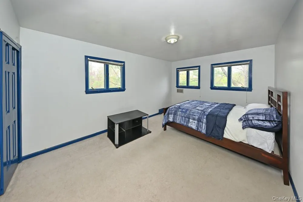 19 Sterling Road Spring Valley, NY 10977
