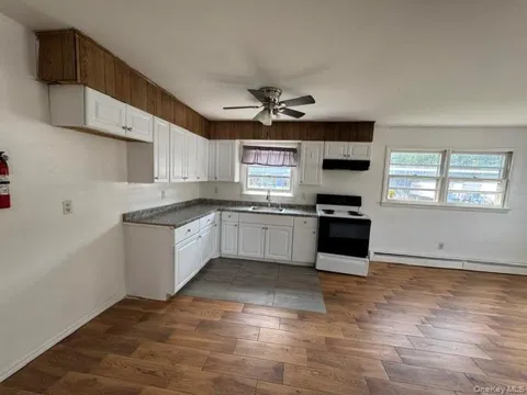 2899 US Route 9W #100