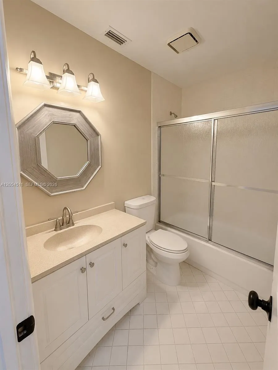 3899 Carambola Cir N #29126 Coconut Creek, FL 33066