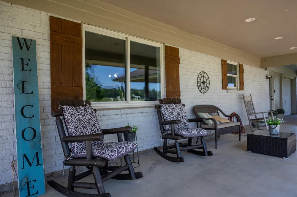 219 County Road 4800 Warren, TX 77664
