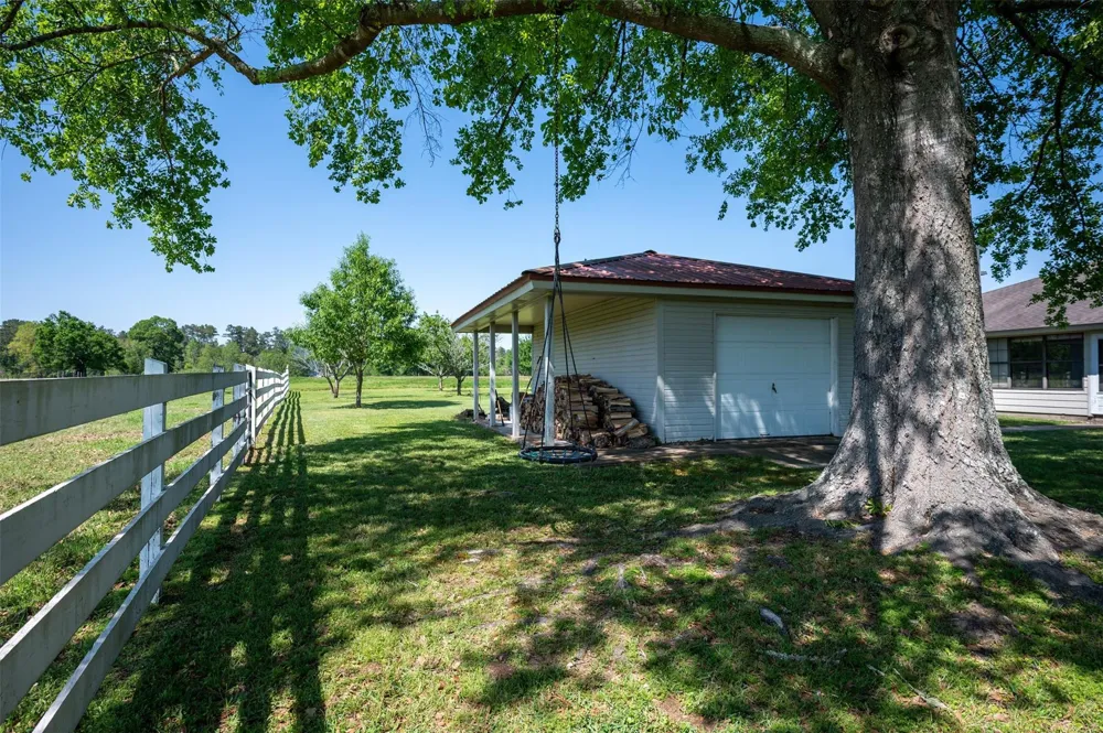 219 County Road 4800 Warren, TX 77664