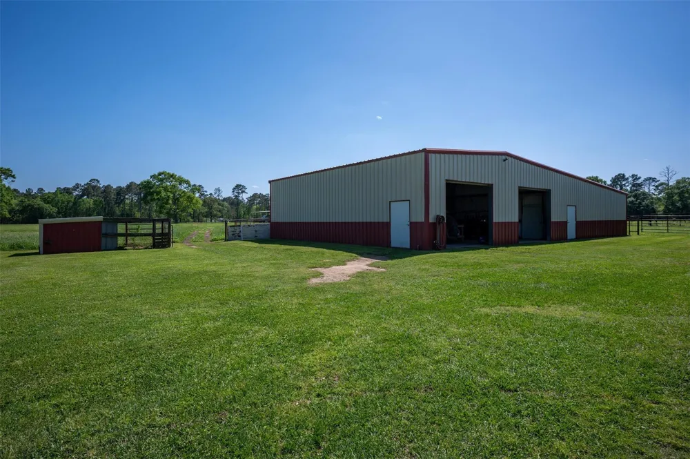 219 County Road 4800 Warren, TX 77664