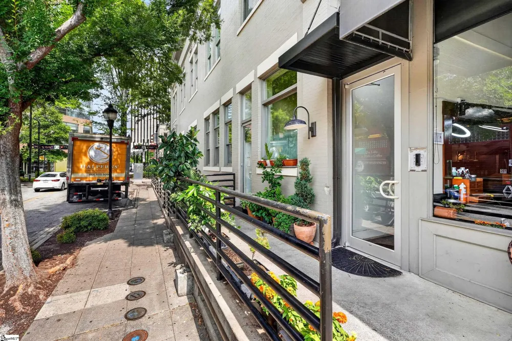 102 Main Street #Unit G Greenville, SC 29601