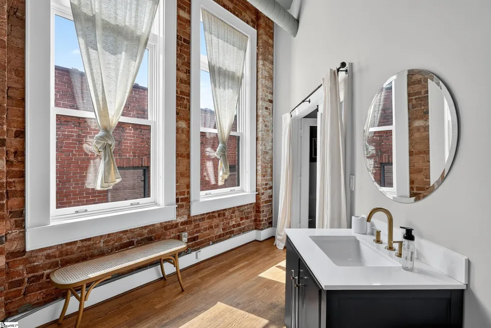 102 Main Street #Unit G Greenville, SC 29601
