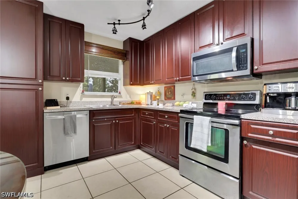 48th Street SW Naples, FL 34116