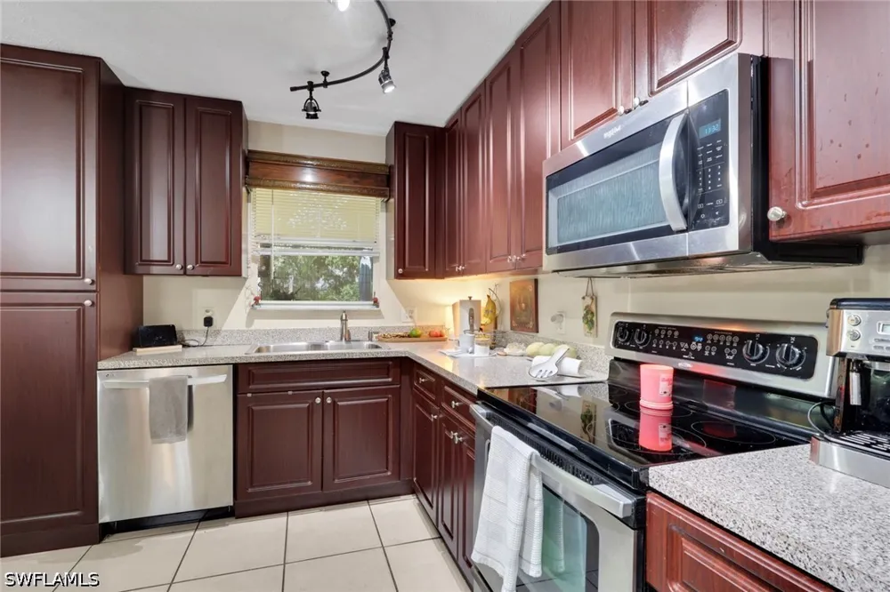 48th Street SW Naples, FL 34116